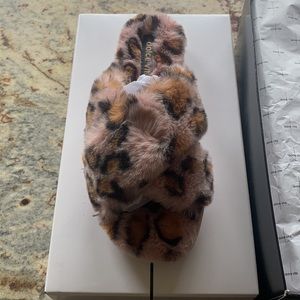 NWT Dolce Vita Cheetah Slippers
